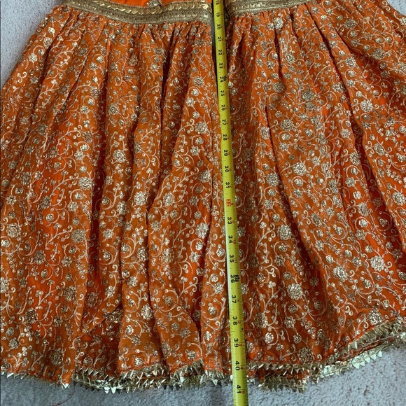 Pakistani Gharara (3 pc) - Picture 6 of 7